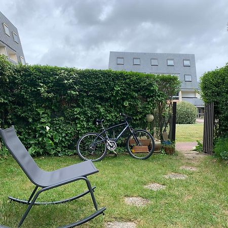 F1 véranda jardinet en résidence front de mer Bernières-sur-Mer Exterior foto